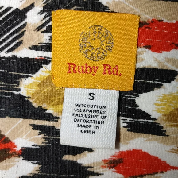 RUBY RD. SOUTHWESTERN PRINT VNECK BEADED TOP S - Picture 5 of 6